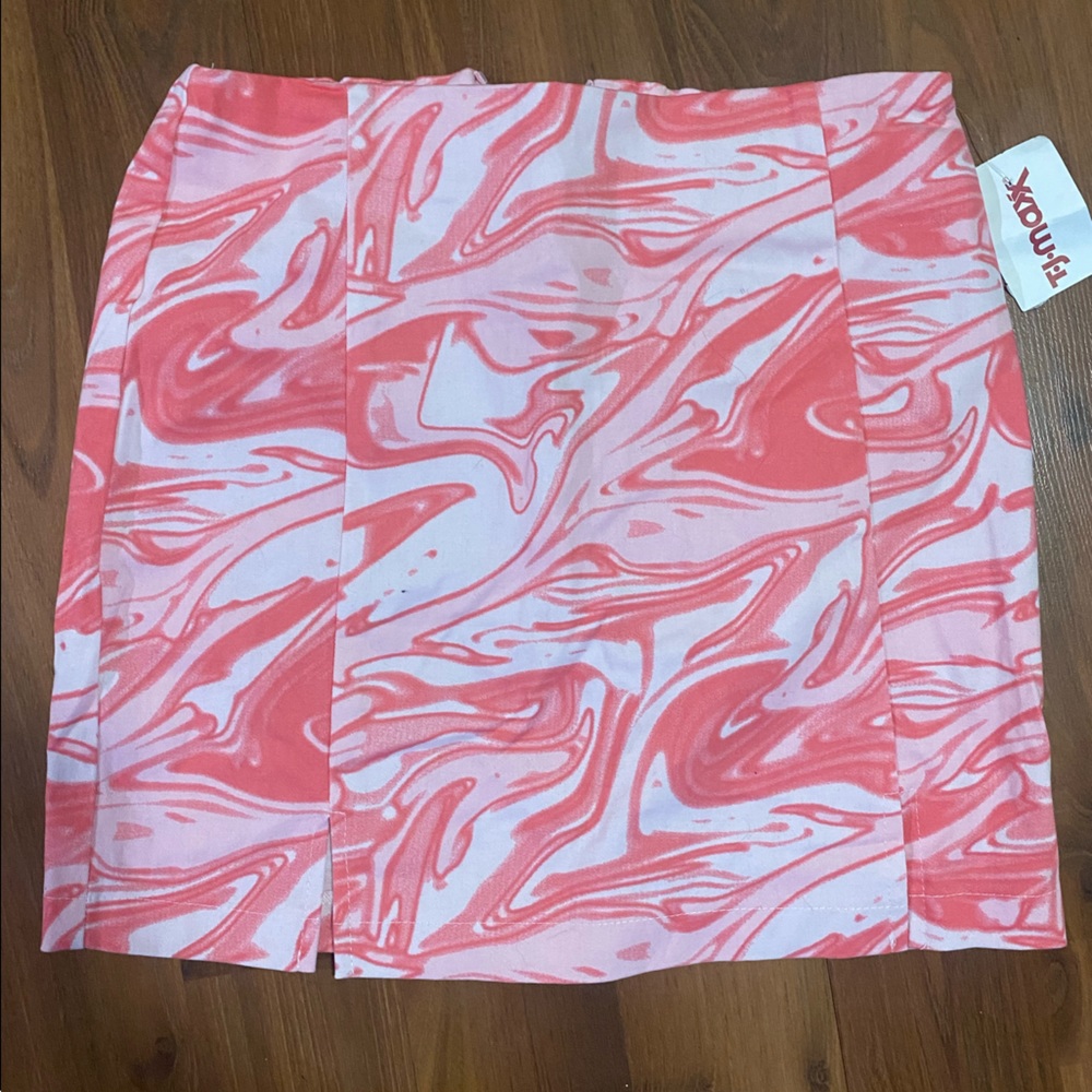 Love on a Hanger Pink and White Print skirt